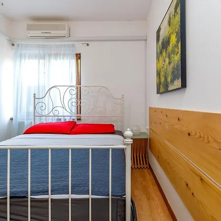Guest house Jolanda Pjescana Uvala